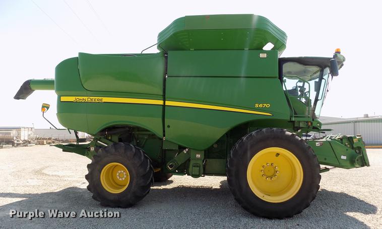 image for item DB9185 2013 John Deere S670 STS combine