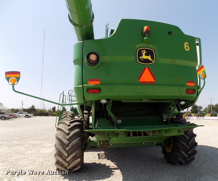 image for item DB9185 2013 John Deere S670 STS combine