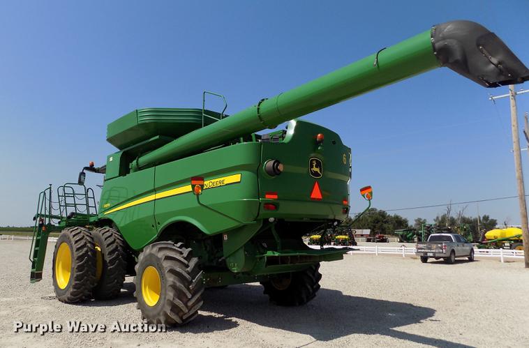 image for item DB9185 2013 John Deere S670 STS combine