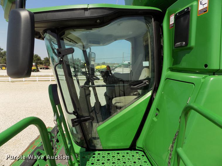 image for item DB9185 2013 John Deere S670 STS combine