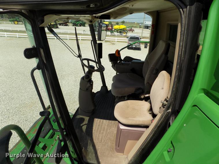 image for item DB9185 2013 John Deere S670 STS combine