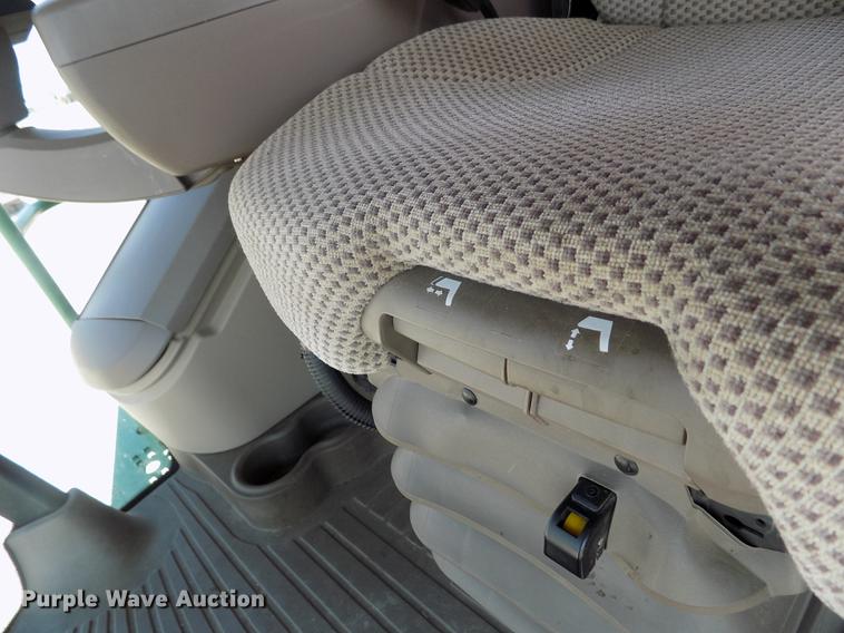 image for item DB9185 2013 John Deere S670 STS combine