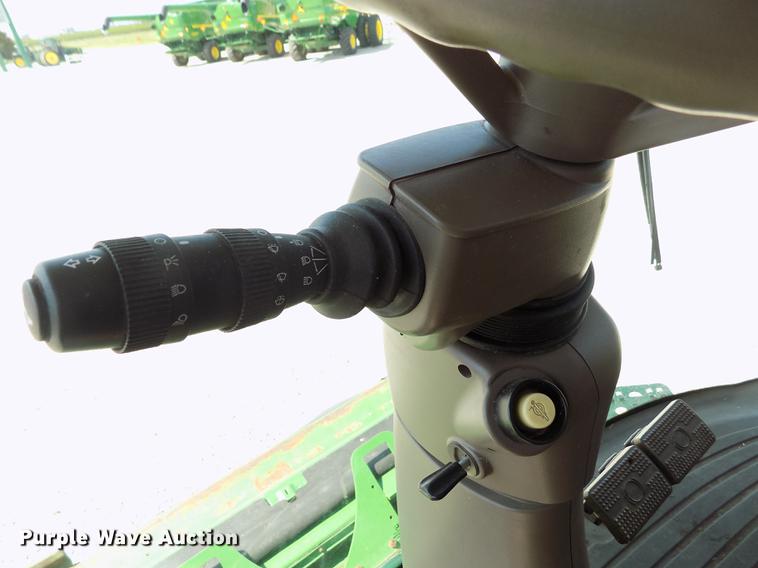 image for item DB9185 2013 John Deere S670 STS combine