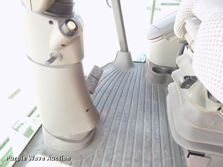 image for item DB9185 2013 John Deere S670 STS combine