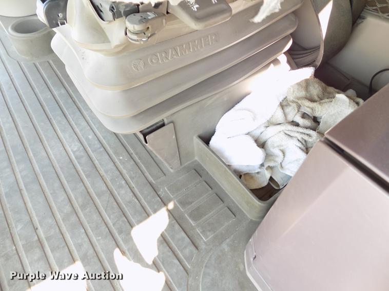 image for item DB9185 2013 John Deere S670 STS combine