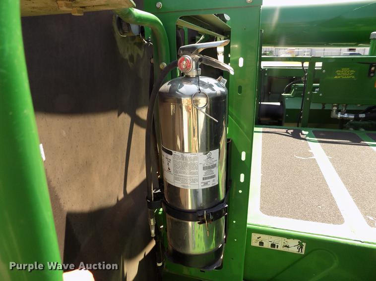 image for item DB9185 2013 John Deere S670 STS combine