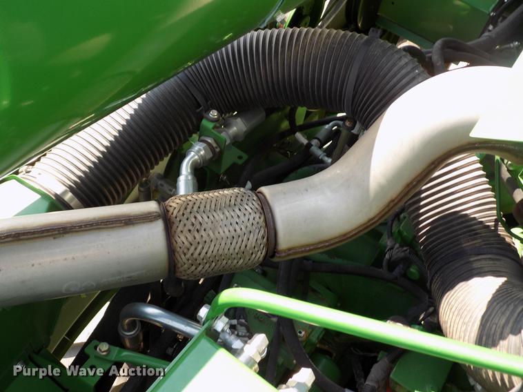 image for item DB9185 2013 John Deere S670 STS combine