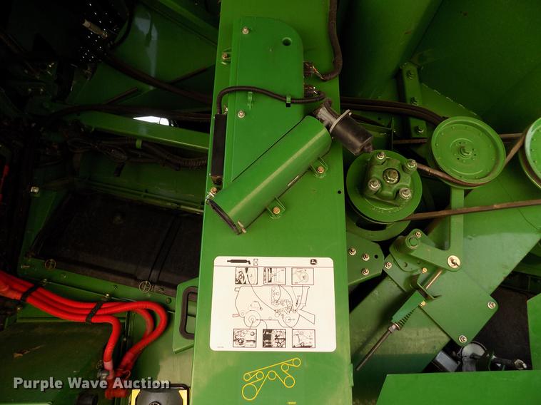 image for item DB9185 2013 John Deere S670 STS combine