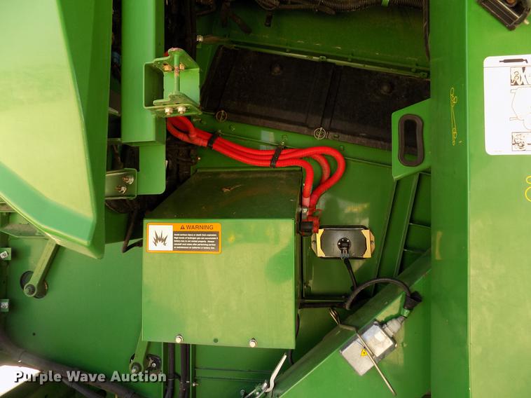 image for item DB9185 2013 John Deere S670 STS combine