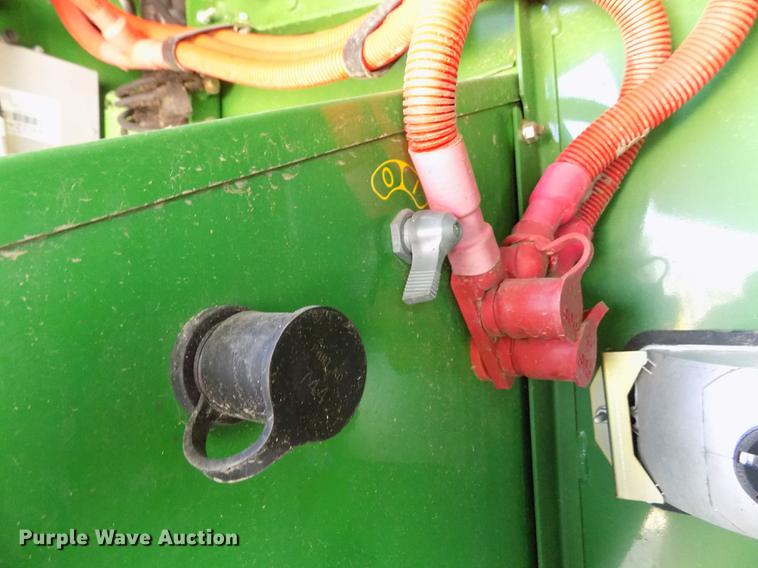 image for item DB9185 2013 John Deere S670 STS combine