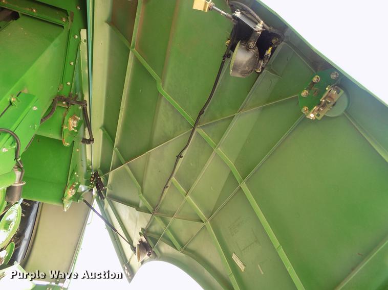image for item DB9185 2013 John Deere S670 STS combine