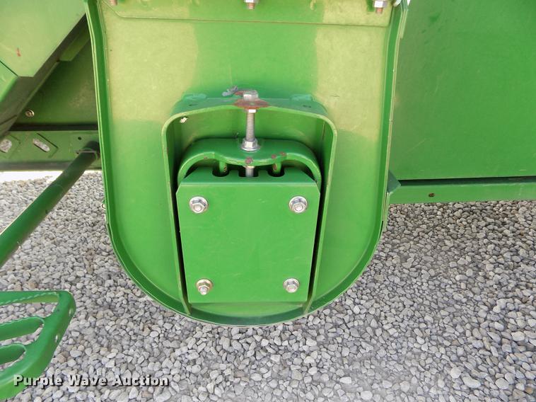 image for item DB9185 2013 John Deere S670 STS combine