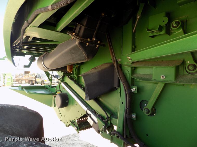 image for item DB9185 2013 John Deere S670 STS combine