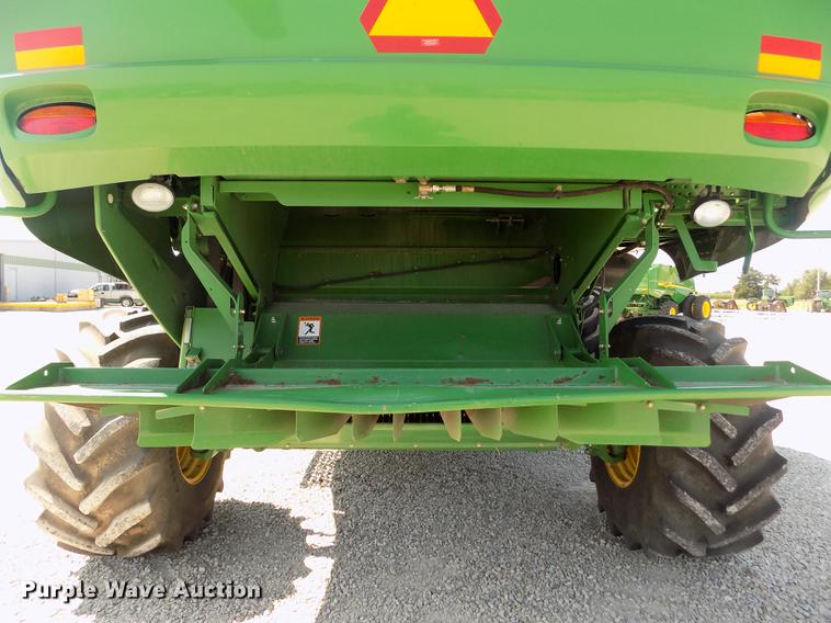 image for item DB9185 2013 John Deere S670 STS combine