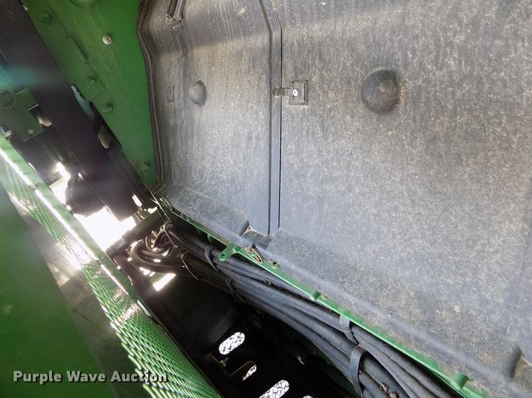 image for item DB9185 2013 John Deere S670 STS combine