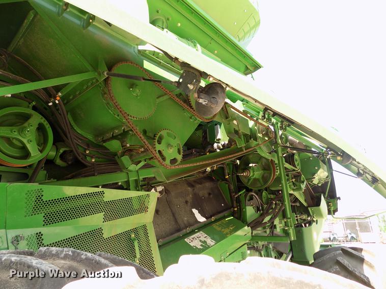 image for item DB9185 2013 John Deere S670 STS combine