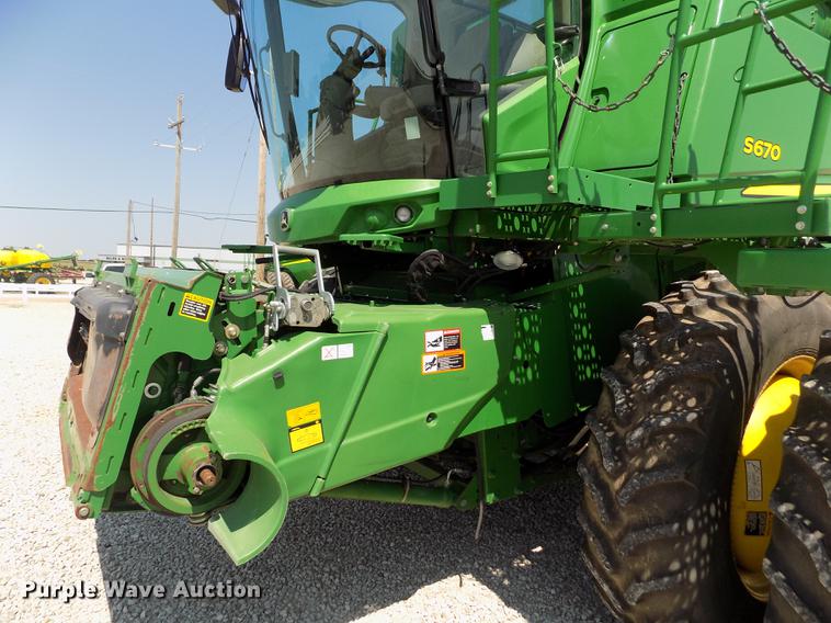 image for item DB9185 2013 John Deere S670 STS combine