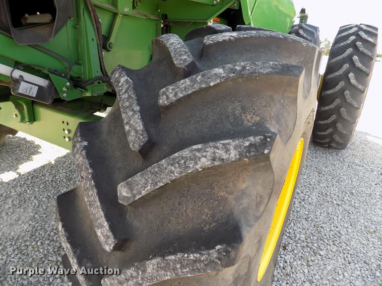 image for item DB9185 2013 John Deere S670 STS combine