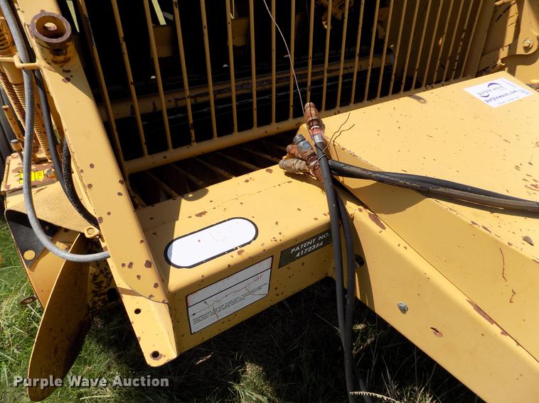 image for item DB9227 Vermeer 605G round baler