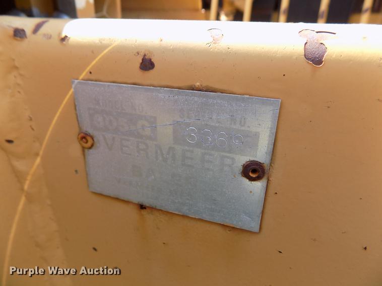 image for item DB9227 Vermeer 605G round baler