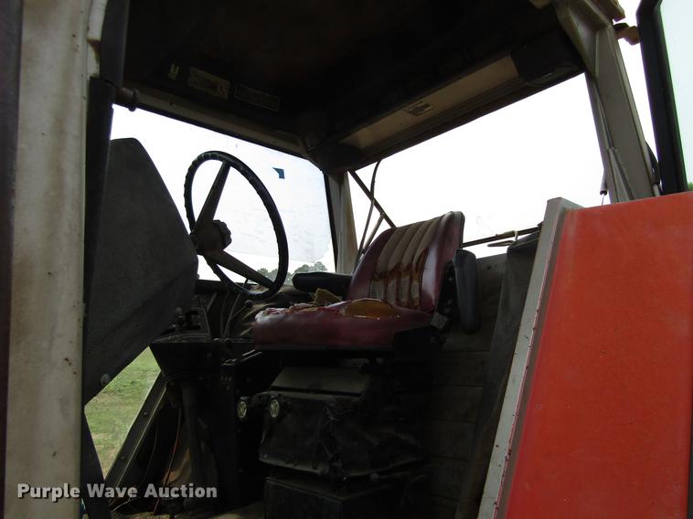 image for item DC0044 1979 Massey-Ferguson 2675 tractor