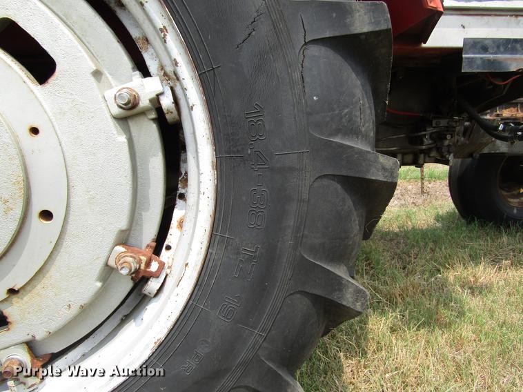 image for item DC0044 1979 Massey-Ferguson 2675 tractor