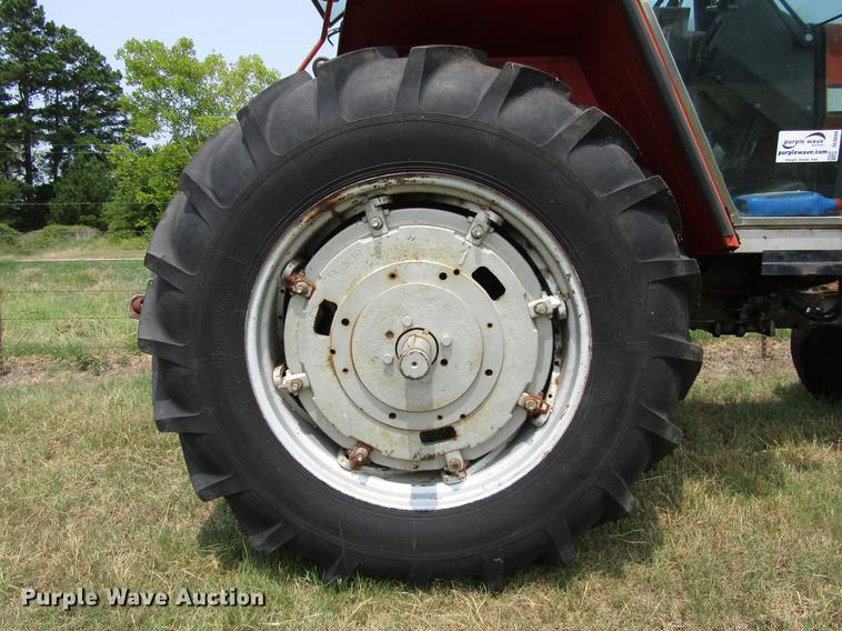 image for item DC0044 1979 Massey-Ferguson 2675 tractor