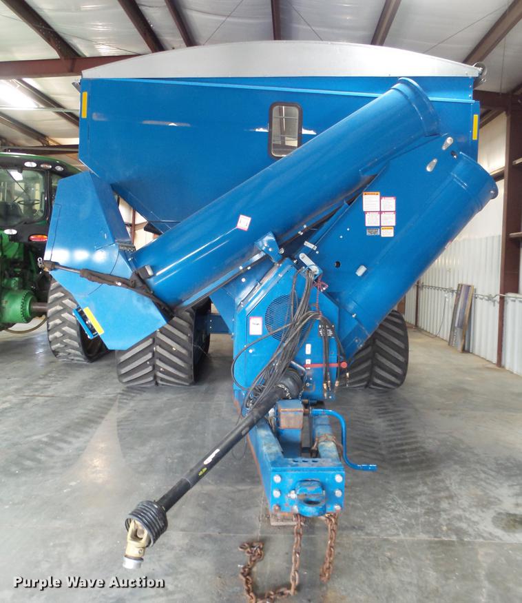 image for item DD1126 2011 Kinze 1050 Harvest Commander grain cart