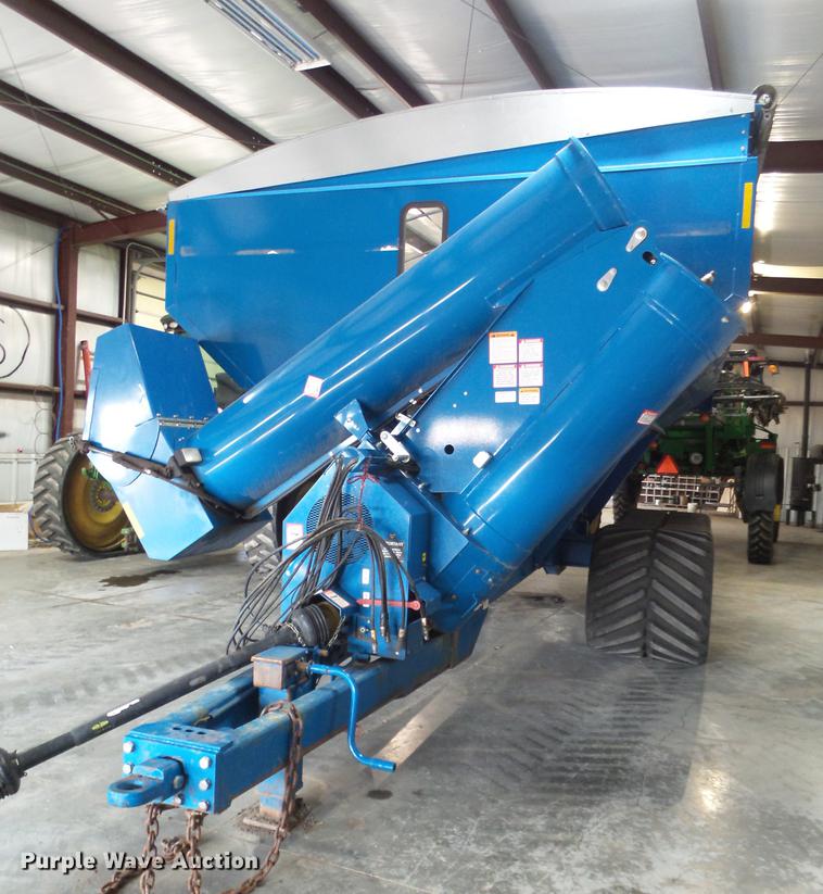 image for item DD1126 2011 Kinze 1050 Harvest Commander grain cart