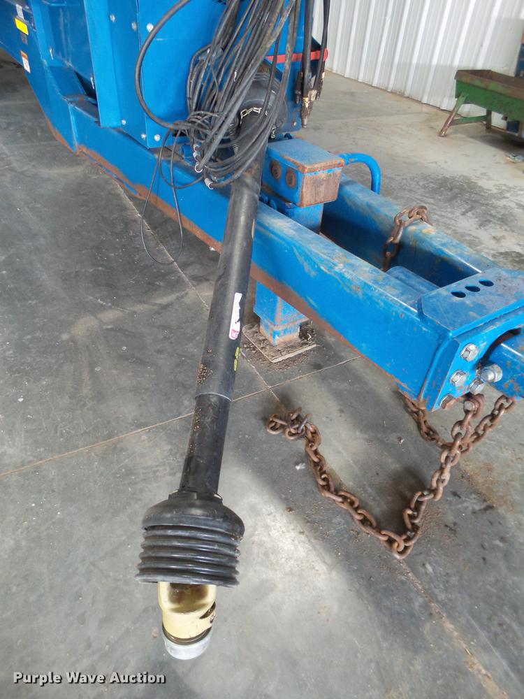 image for item DD1126 2011 Kinze 1050 Harvest Commander grain cart