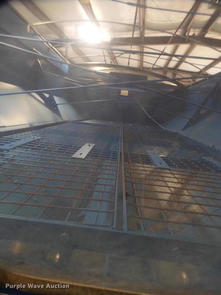 image for item DD1126 2011 Kinze 1050 Harvest Commander grain cart