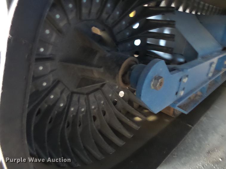 image for item DD1126 2011 Kinze 1050 Harvest Commander grain cart