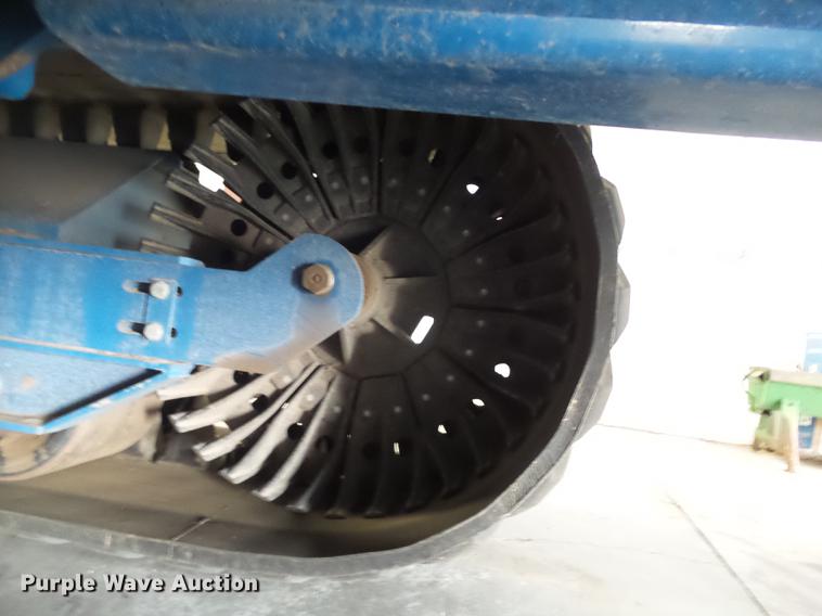 image for item DD1126 2011 Kinze 1050 Harvest Commander grain cart