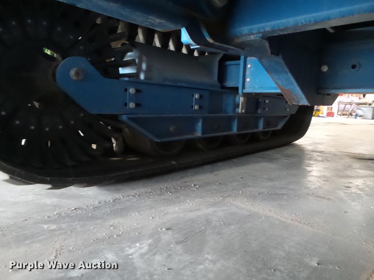 image for item DD1126 2011 Kinze 1050 Harvest Commander grain cart