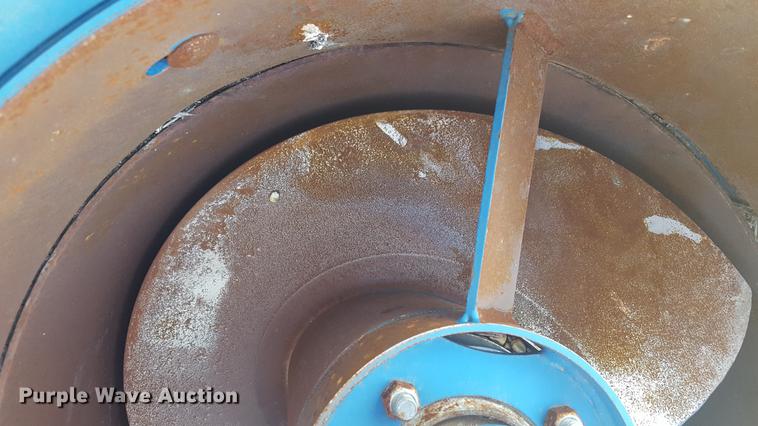 image for item DD1126 2011 Kinze 1050 Harvest Commander grain cart