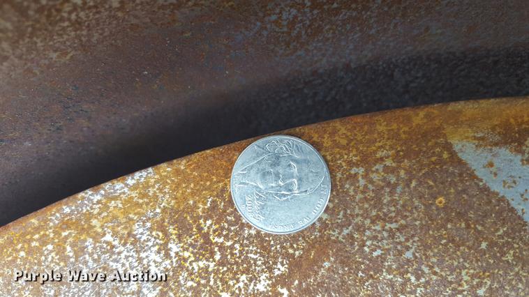 image for item DD1126 2011 Kinze 1050 Harvest Commander grain cart