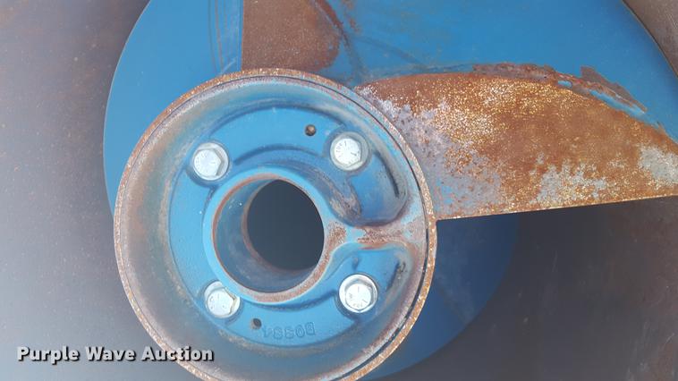 image for item DD1126 2011 Kinze 1050 Harvest Commander grain cart