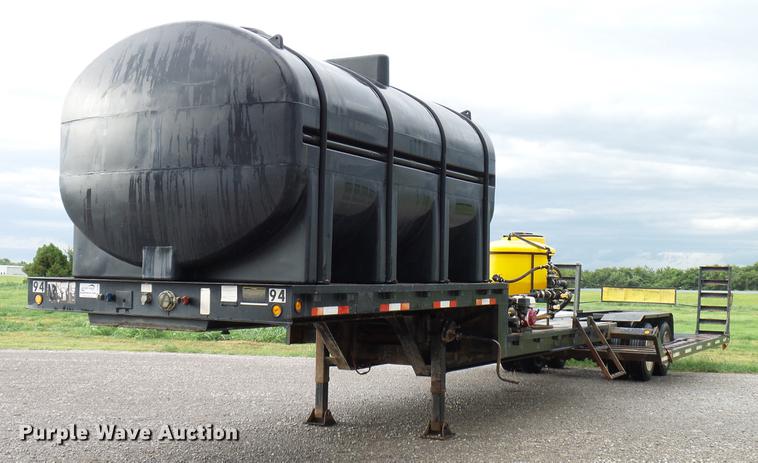 image for item DD5266 2000 Neville Built sprayer trailer