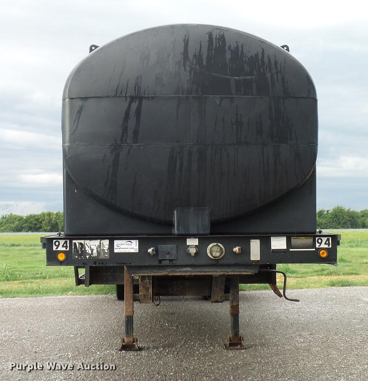 image for item DD5266 2000 Neville Built sprayer trailer