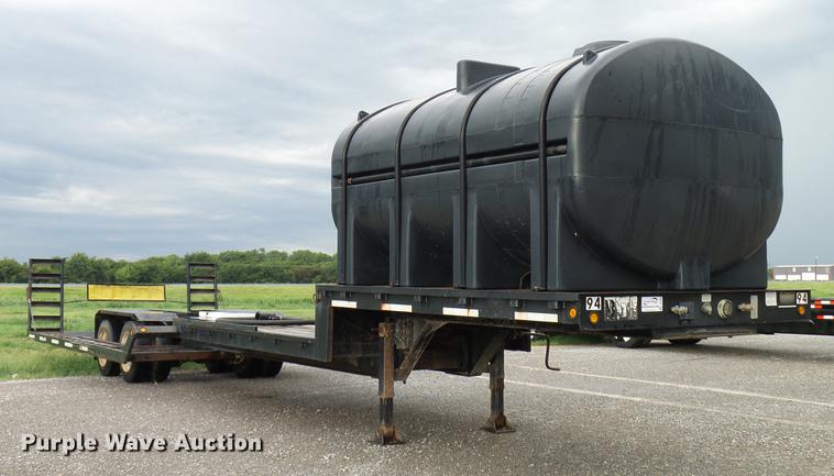 image for item DD5266 2000 Neville Built sprayer trailer