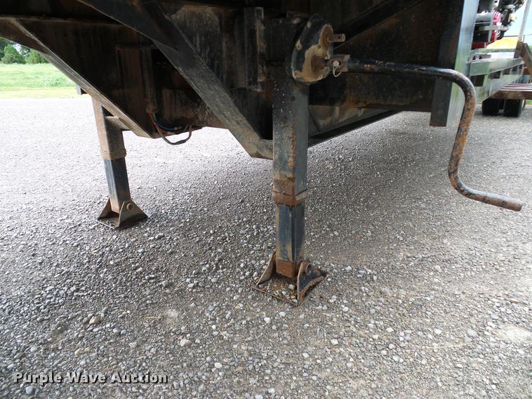 image for item DD5266 2000 Neville Built sprayer trailer