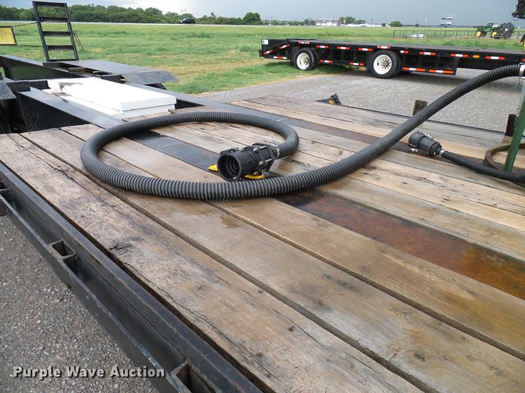 image for item DD5266 2000 Neville Built sprayer trailer