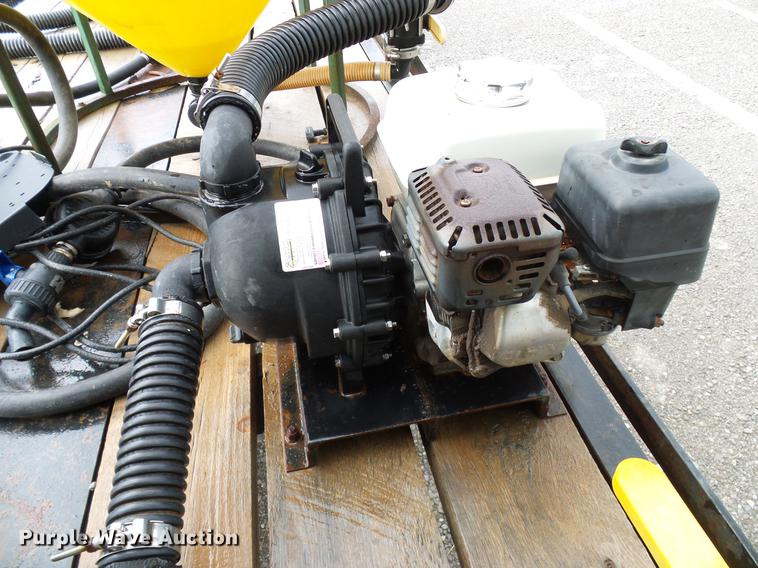 image for item DD5266 2000 Neville Built sprayer trailer