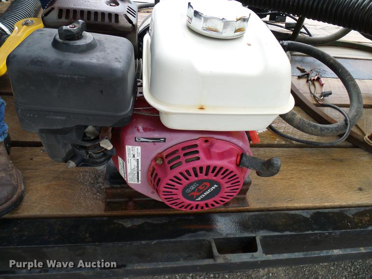 image for item DD5266 2000 Neville Built sprayer trailer