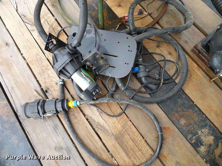 image for item DD5266 2000 Neville Built sprayer trailer