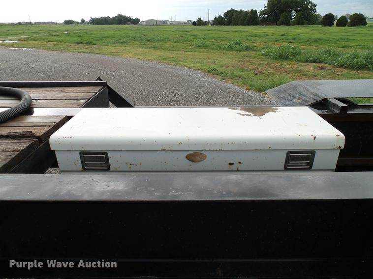 image for item DD5266 2000 Neville Built sprayer trailer