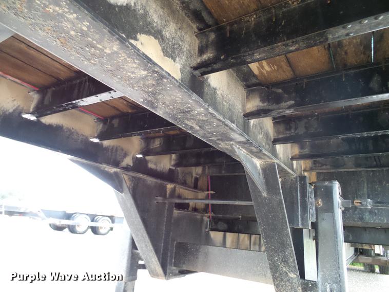 image for item DD5267 2009 Neville Built sprayer trailer