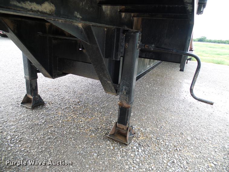 image for item DD5267 2009 Neville Built sprayer trailer