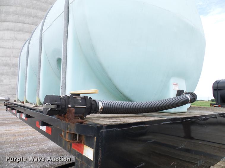 image for item DD5267 2009 Neville Built sprayer trailer