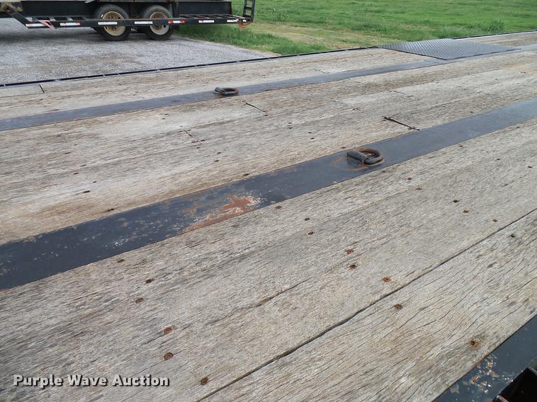 image for item DD5267 2009 Neville Built sprayer trailer